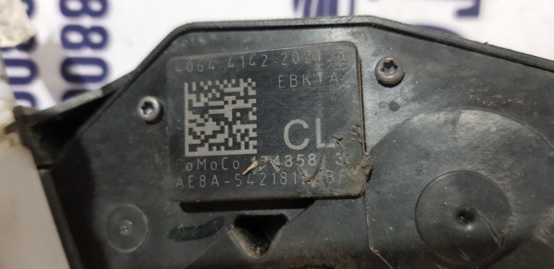 Замок боковой двери передний правый Ford Fusion MK5 2.5