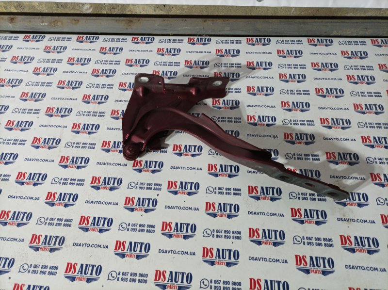 Петля капота правая Jeep cherokee KL 2.4 68103056АА Б/У