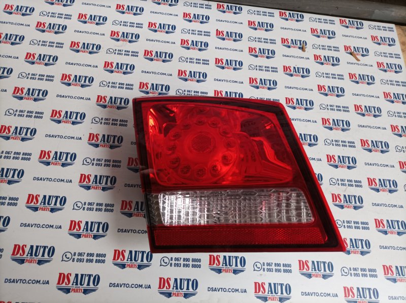 Фонарь крышки багажника (ляды) задний левый Dodge Journey 2013 2.4 68078517AE Б/У
