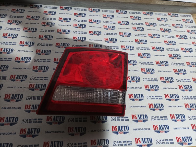 Фонарь крышки багажника (ляды) задний правый Dodge Journey 2013 2.4 68078516AE Б/У