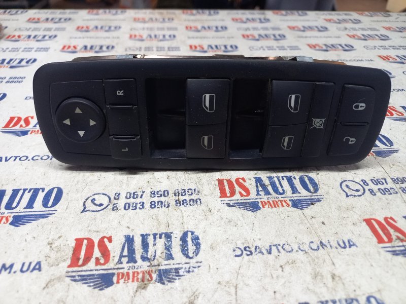 Блок кнопок передний левый Jeep cherokee KL 2.4 68271203AB Б/У