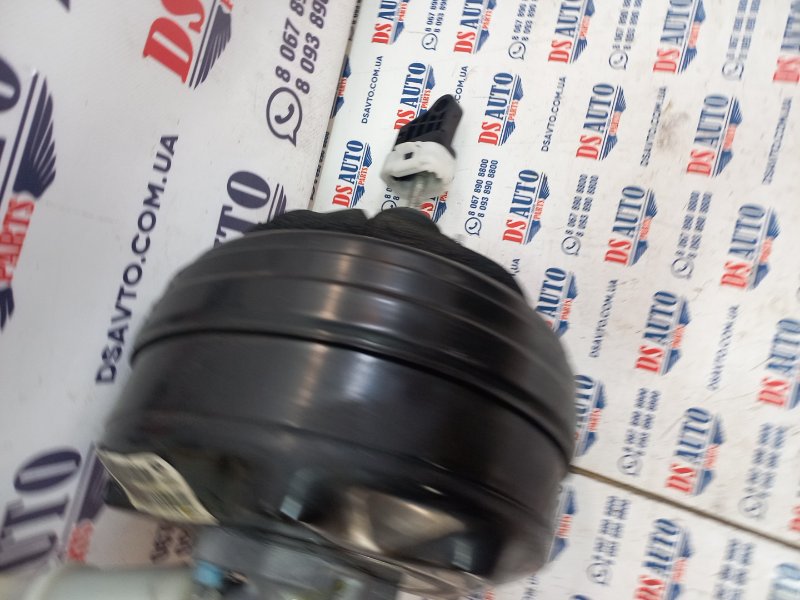 Вакуумный усилитель тормозов Jeep cherokee KL 2.4 04581555AH Б/У