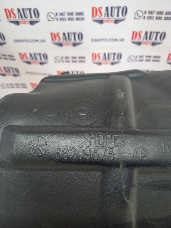 Подкрылок задний правый Jeep cherokee KL 2.4 68209676AE Б/У