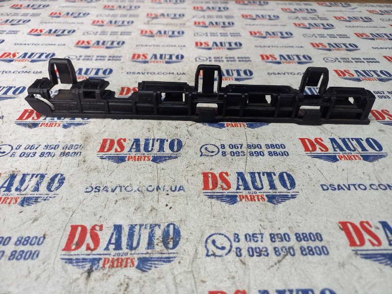 Кронштейн порога правый BMW 535 2015 F10 3.0 7184776 Б/У
