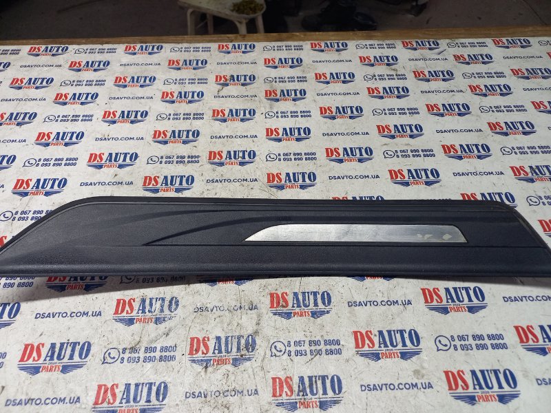 Накладка на порог салона задняя левая BMW 528 2013 F10 2.0 51477203603 Б/У