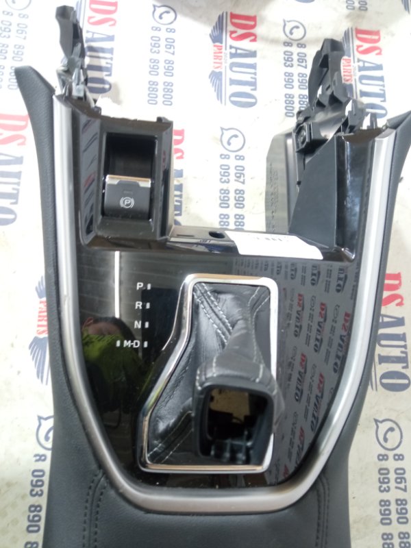 Накладка селектора Subaru Legacy 2022 B16 2.5 35179AN01A Б/У