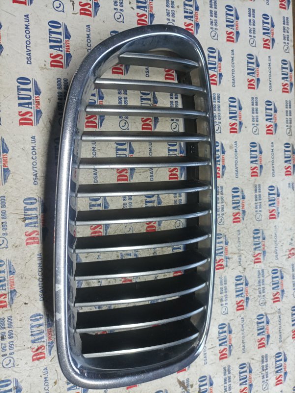Решетка радиатора передняя правая BMW 535 2015 F10 3.0 7200728 Б/У