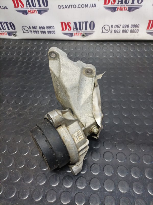 Подушка двигателя правая BMW 528 2012 F10 2.0 6794472 Б/У
