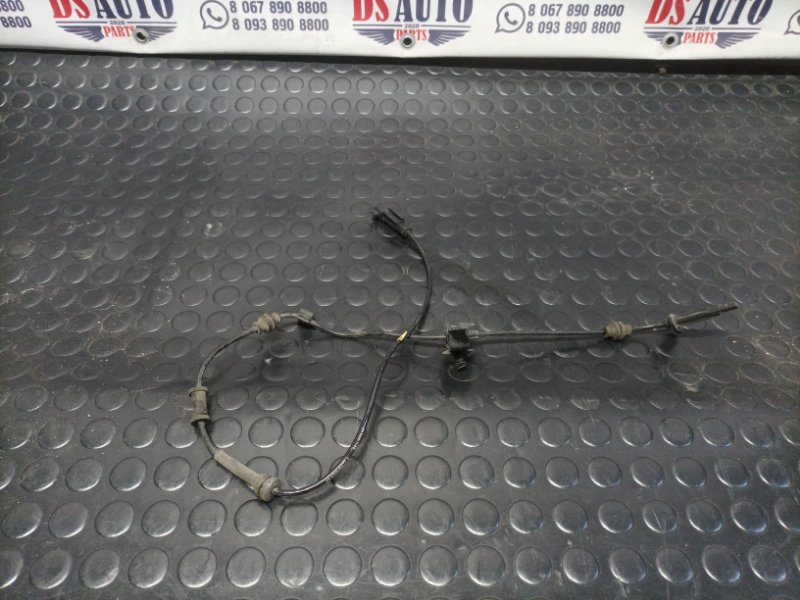 Датчик ABS задний правый Jeep cherokee KL 2.4 68141898AC Б/У