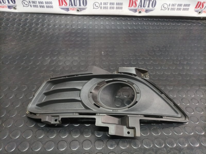 Накладка на фару передняя левая Ford Fusion 2013 1.6 ds7319953bb Б/У
