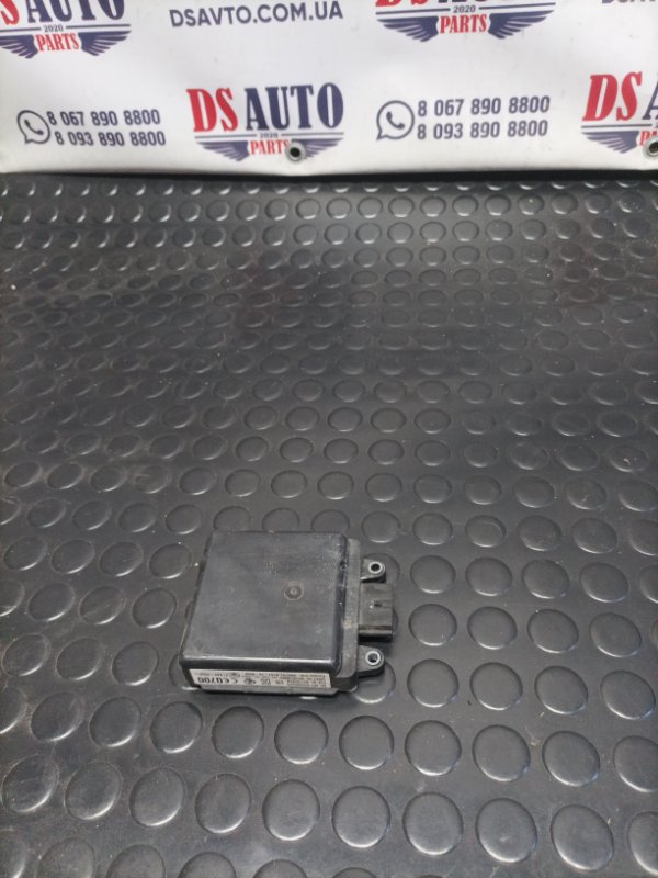 Запчасть датчик слепых зон Ford Escape 2017 МК3 1.5 gv6t14d453ac Б/У Датчик слепых зон Ford Escape 2017 МК3 1.5 gv6t14d453ac Б/У