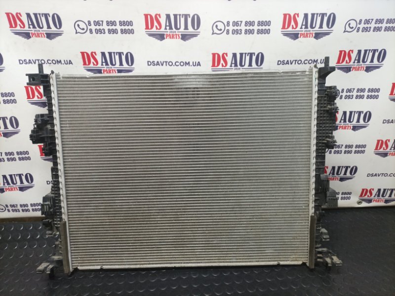 Радиатор охлаждения двигателя Escape 2020 Mk4 1.5 Радиатор охлаждения двигателя Escape 2020 Mk4 1.5
