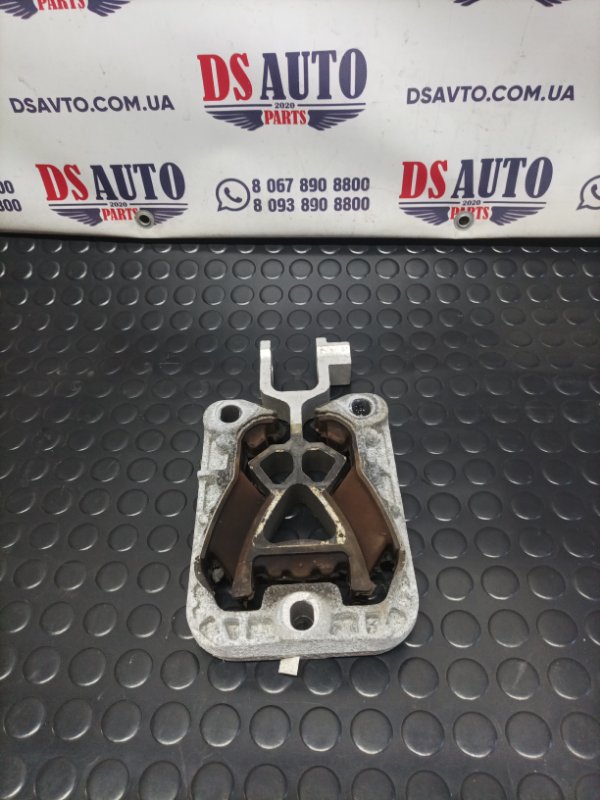 Запчасть подушка двигателя Ford Escape 2020 Mk4 1.5 LX6Z6068Y Б/У Подушка двигателя Ford Escape 2020 Mk4 1.5 LX6Z6068Y Б/У