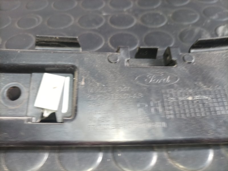 Кронштейн бампера задний правый Escape 2017 МК3 1.5 Кронштейн бампера задний правый Escape 2017 МК3 1.5