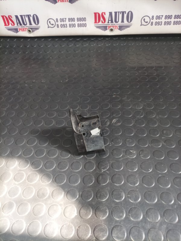 Запчасть кронштейн бампера задний левый Ford Escape 2017 МК3 1.5 gj5417d949ab Б/У Кронштейн бампера задний левый Ford Escape 2017 МК3 1.5 gj5417d949ab Б/У