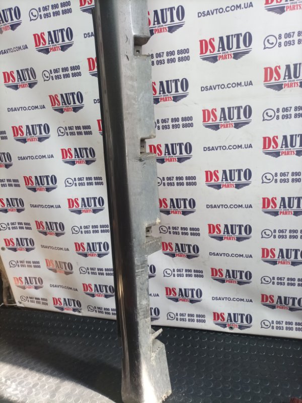 Молдинг порога левый Ford Fusion 1.6 Молдинг порога левый Ford Fusion 1.6