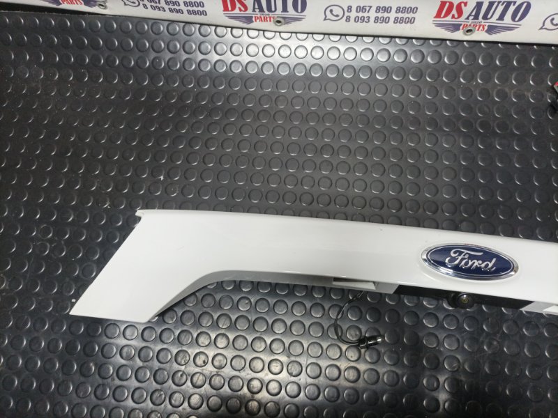 Накладка двери багажника задняя Escape 2017 МК3 1.5 Накладка двери багажника задняя Escape 2017 МК3 1.5