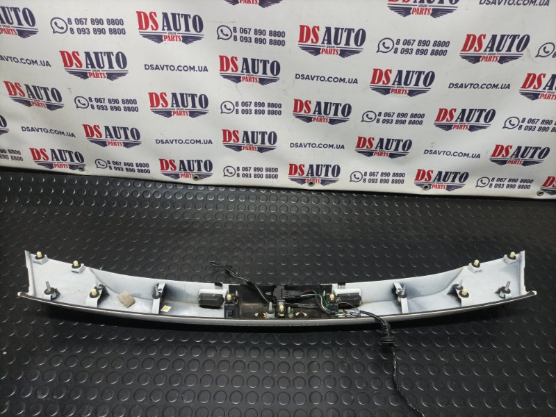 Накладка двери багажника задняя Escape 2017 МК3 1.5 Накладка двери багажника задняя Escape 2017 МК3 1.5