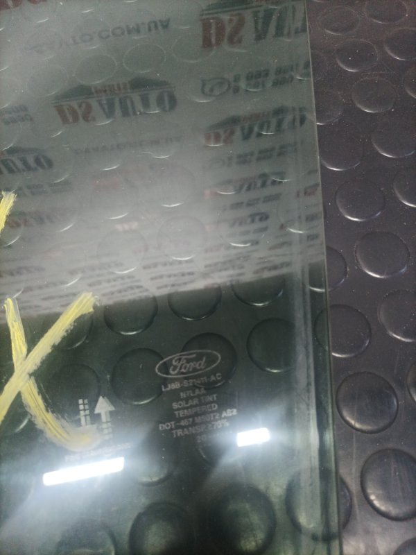 Стекло двери переднее левое Escape 2020 Mk4 1.5 Стекло двери переднее левое Escape 2020 Mk4 1.5