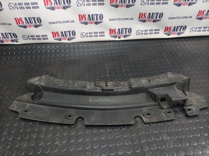 Накладка замка капота Escape 2017 МК3 1.5 Накладка замка капота Escape 2017 МК3 1.5