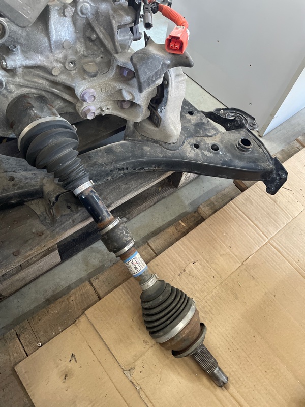 Полуось моста передний Subaru solterra 2023 4343042030 Б/У