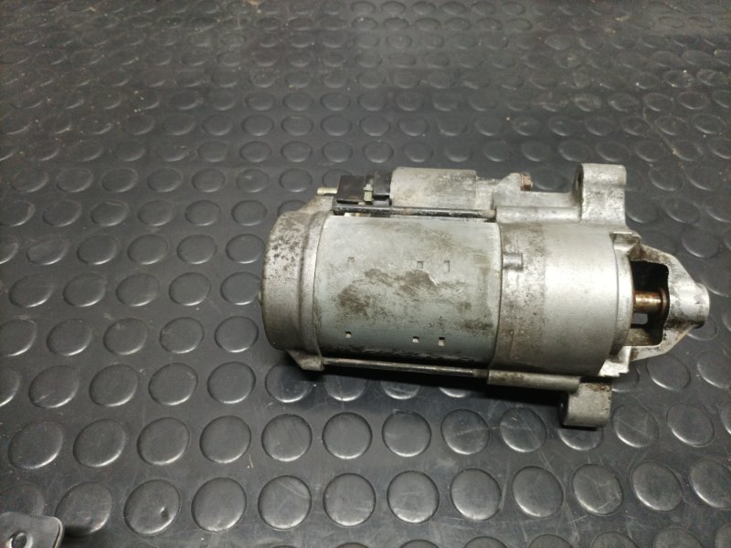 Стартер X1 2016 F48