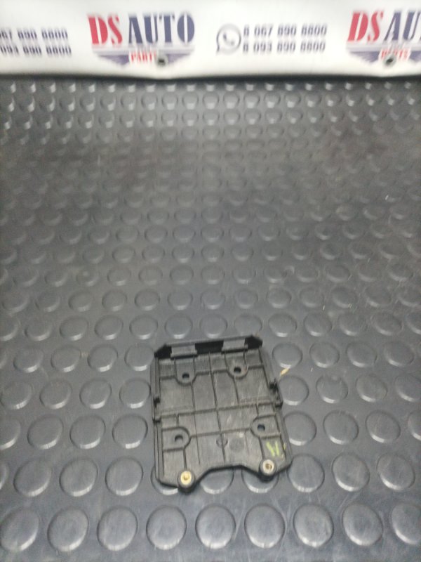 Запчасть кронштейн датчика слепых зон Ford Escape 2020 Mk4 2.5 lj6t14d189ax Б/У Кронштейн датчика слепых зон Ford Escape 2020 Mk4 2.5 lj6t14d189ax Б/У