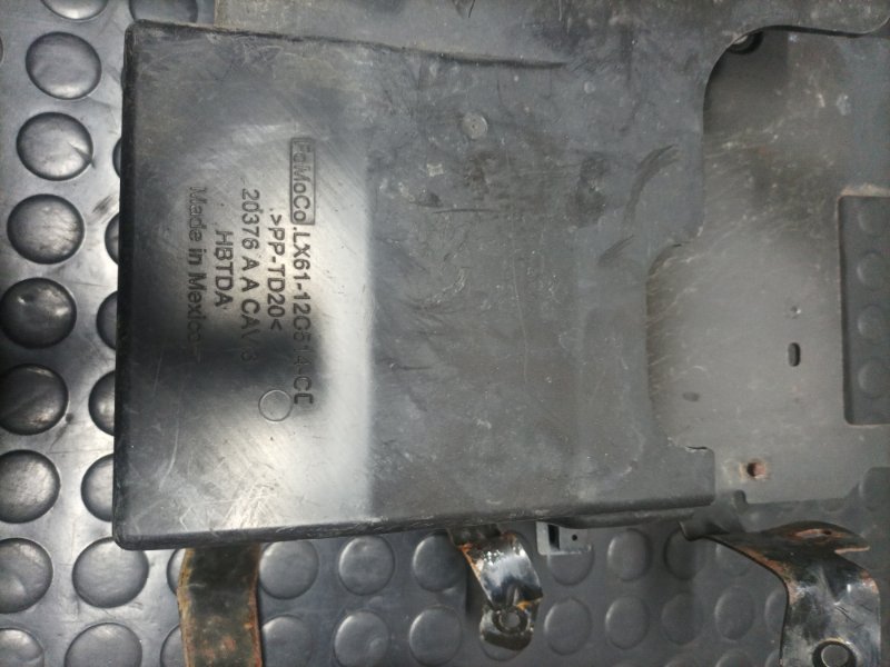 Кронштейн блока управления двигателем Ford Escape Mk4 2.5