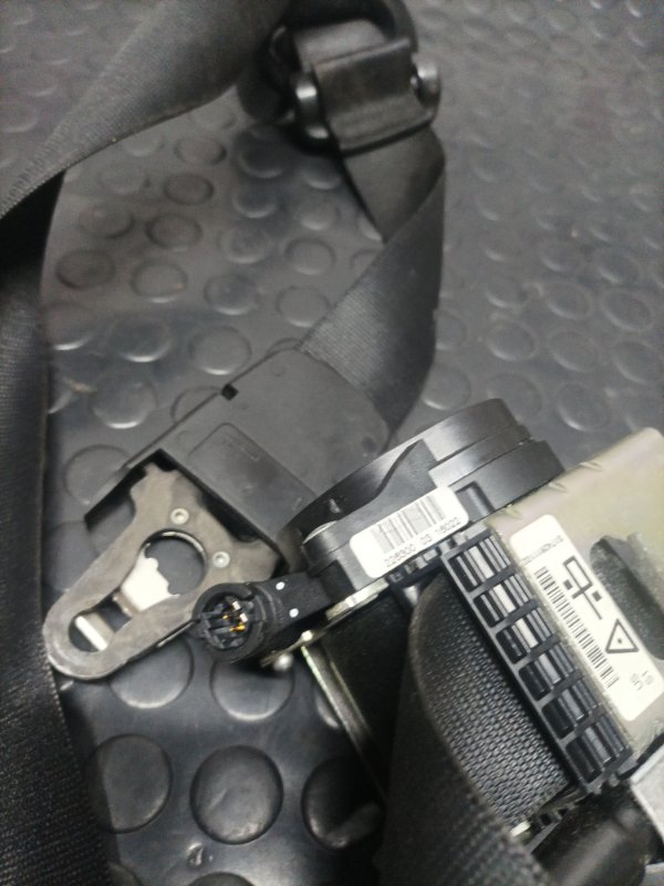 Ремень безопасности передний левый X1 2016 F48 Ремень безопасности передний левый X1 2016 F48