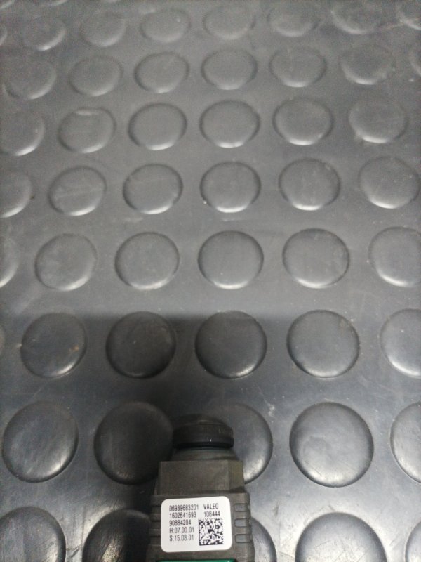 Камера заднего вида X1 2016 F48 Камера заднего вида X1 2016 F48