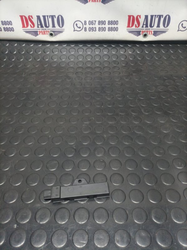 Запчасть антена безключевого доступа BMW X1 2016 F48 9220832 Б/У Антена безключевого доступа BMW X1 2016 F48 9220832 Б/У