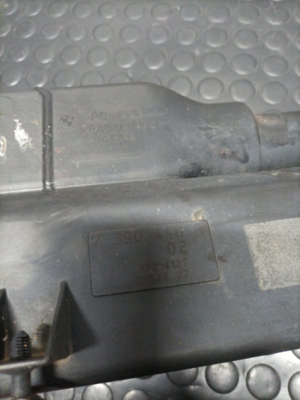 Фильтр угольный (абсорбер) BMW X1 F48 Фильтр угольный (абсорбер) BMW X1 F48