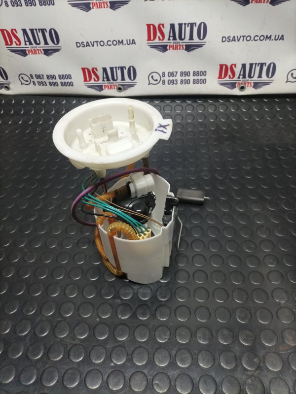 Топливный насос X1 2016 F48 Топливный насос X1 2016 F48