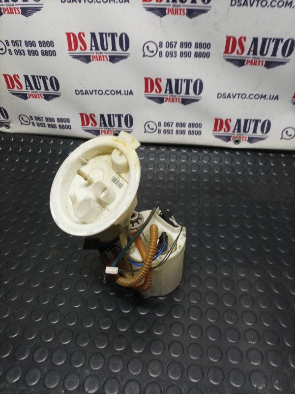 Запчасть топливный насос BMW 328 2013 f30 2.0 7243975 Б/У Топливный насос BMW 328 2013 f30 2.0 7243975 Б/У