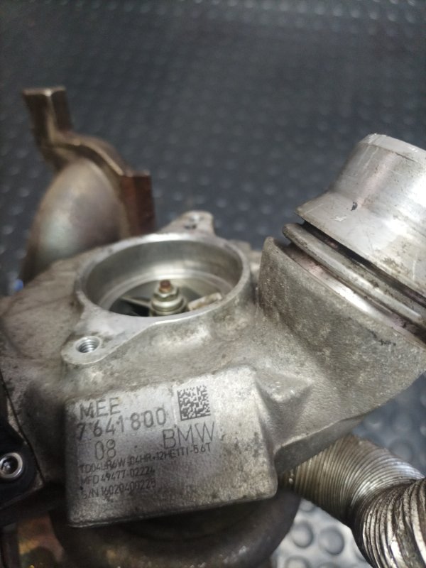 Запчасть турбина BMW X1 2016 F48 7641800 Б/У Турбина BMW X1 2016 F48 7641800 Б/У