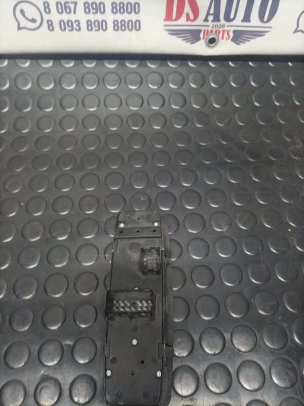 Блок кнопок передний левый Journey 2013 2.4 Блок кнопок передний левый Journey 2013 2.4