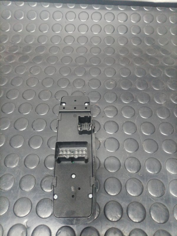 Блок кнопок передний левый Journey 2013 2.4 Блок кнопок передний левый Journey 2013 2.4