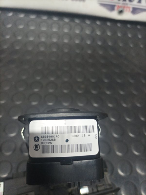 Блок кнопок передний левый Dodge Journey 2.4 Блок кнопок передний левый Dodge Journey 2.4