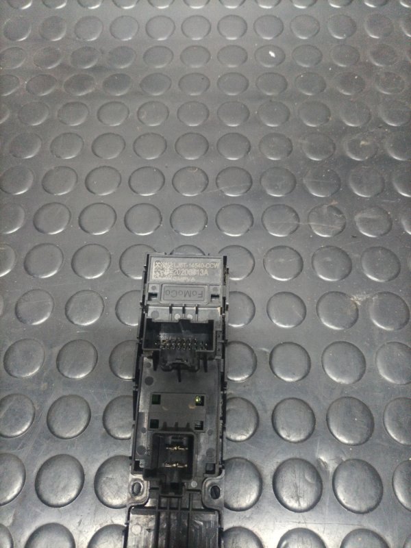 Блок кнопок передний левый Escape 2019 Mk4 1.5 Блок кнопок передний левый Escape 2019 Mk4 1.5