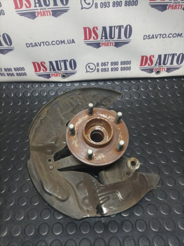 Цапфа передняя правая Ford Escape Mk4 1.5