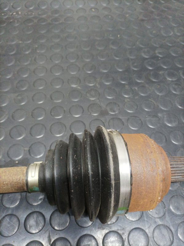 Полуось моста передний левый Ford Escape Mk4 2.5