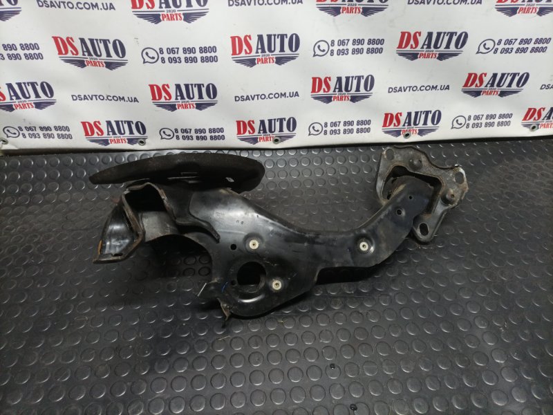 Цапфа задняя правая X1 2016 F48