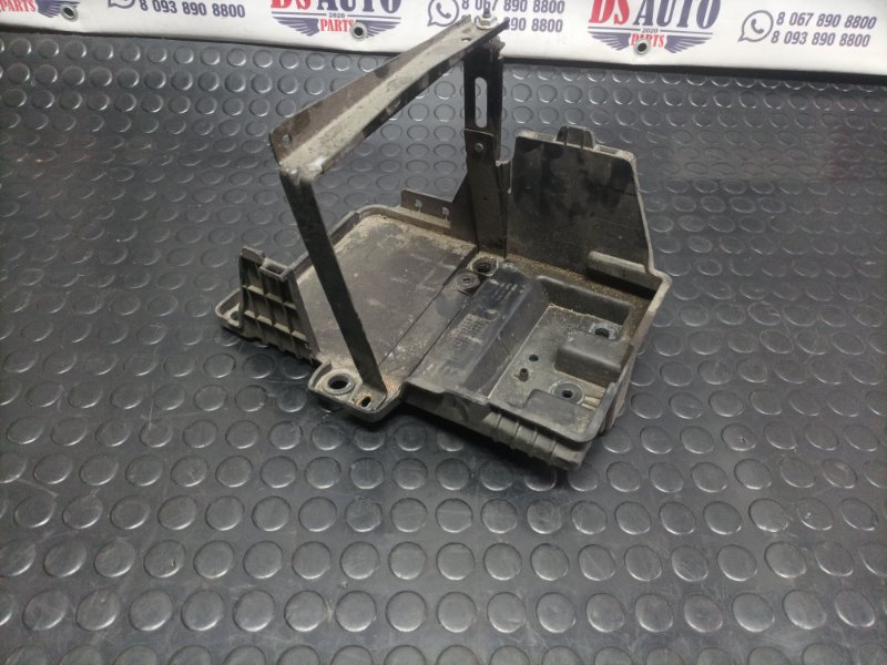 Подставка под аккумулятор Escape 2020 Mk4 1.5