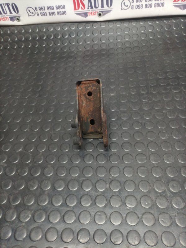 Крепление подрамника переднего левое X1 2016 F48