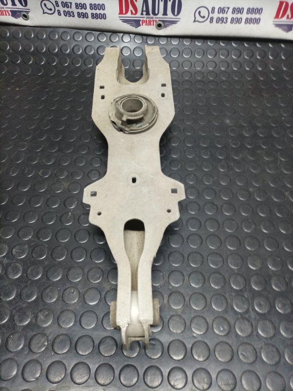 Рычаг подвески нижний задний левый Ford Escape 2013 МК3 LX6Z5500F Б/У