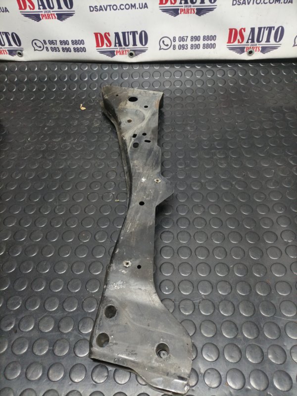 Усилитель подрамника передний правый Ford Escape 2013 МК3 LX6Z7810124E Б/У