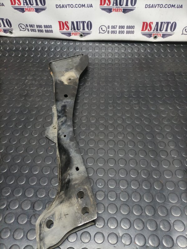 Усилитель подрамника передний правый Escape 2013 МК3