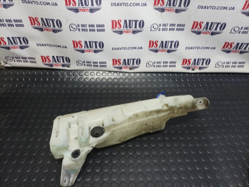 Запчасть бачок стеклоомывателя Ford Escape 2020 Mk4 1.5 LJ6Z17618B Б/У Бачок стеклоомывателя Ford Escape 2020 Mk4 1.5 LJ6Z17618B Б/У