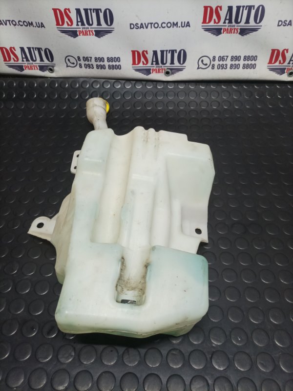 Бачок стеклоомывателя Ford Escape 2014 МК3 1.6 CJ5Z17618A Б/У