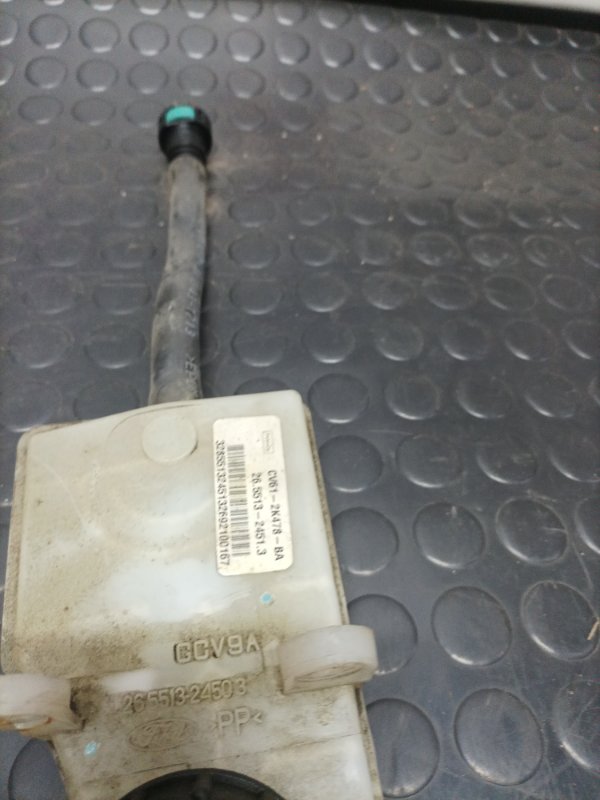 Бачок для тормозной жидкости Escape 2015 МК3 1.6